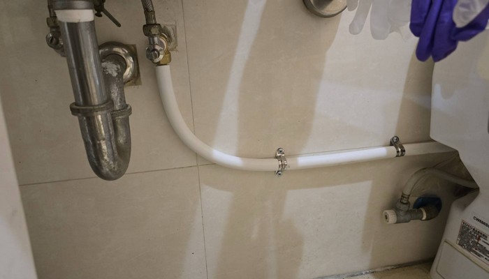 彰化換廚房水管, 彰化水電材料行, 彰化修水電, 彰化舊屋重新配管, 彰化彰化配明管熱水管, 彰化熱水管改配明管, 彰化熱水管路漏水改管, 彰化水電安裝, 彰化修水管 彰化水管更換, 彰化水電行